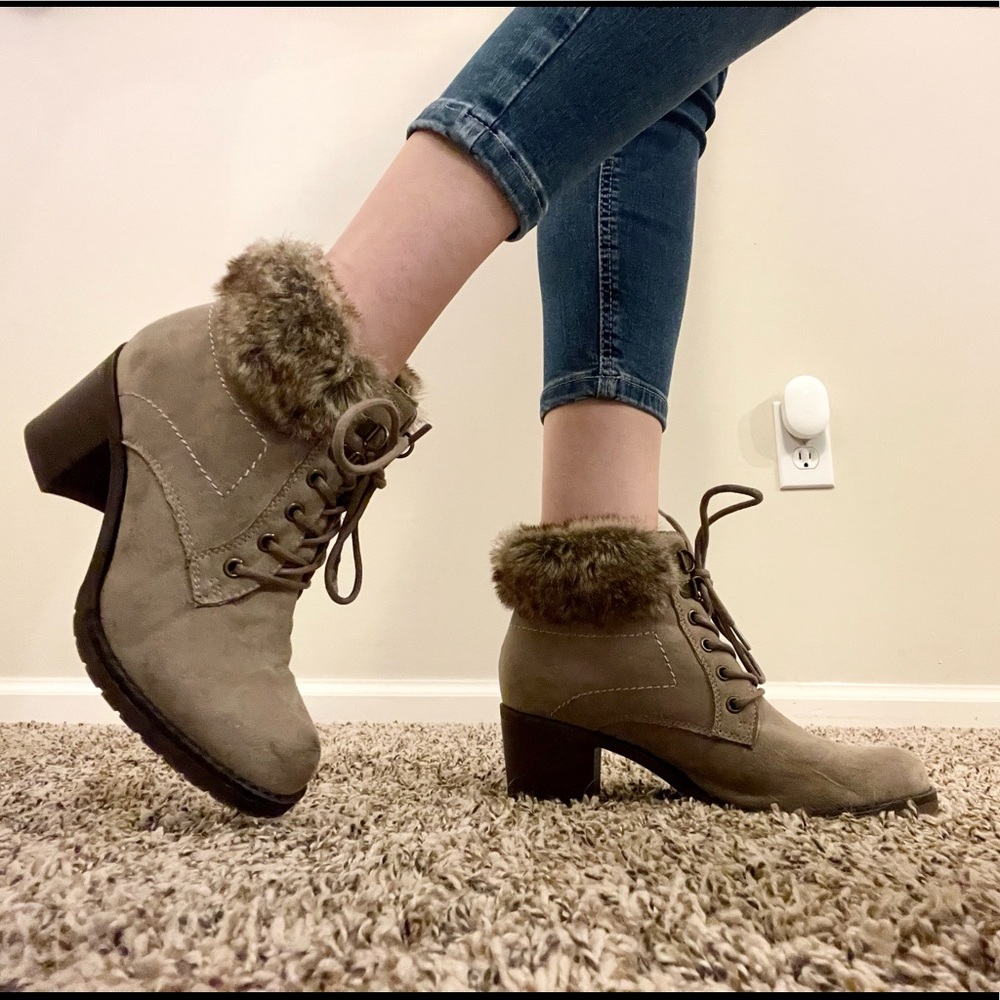 Women’s heeled lace up booties